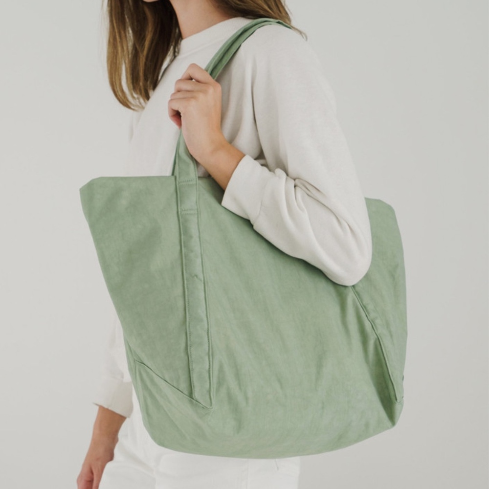 BAGGU Sage Green Cloud Bag